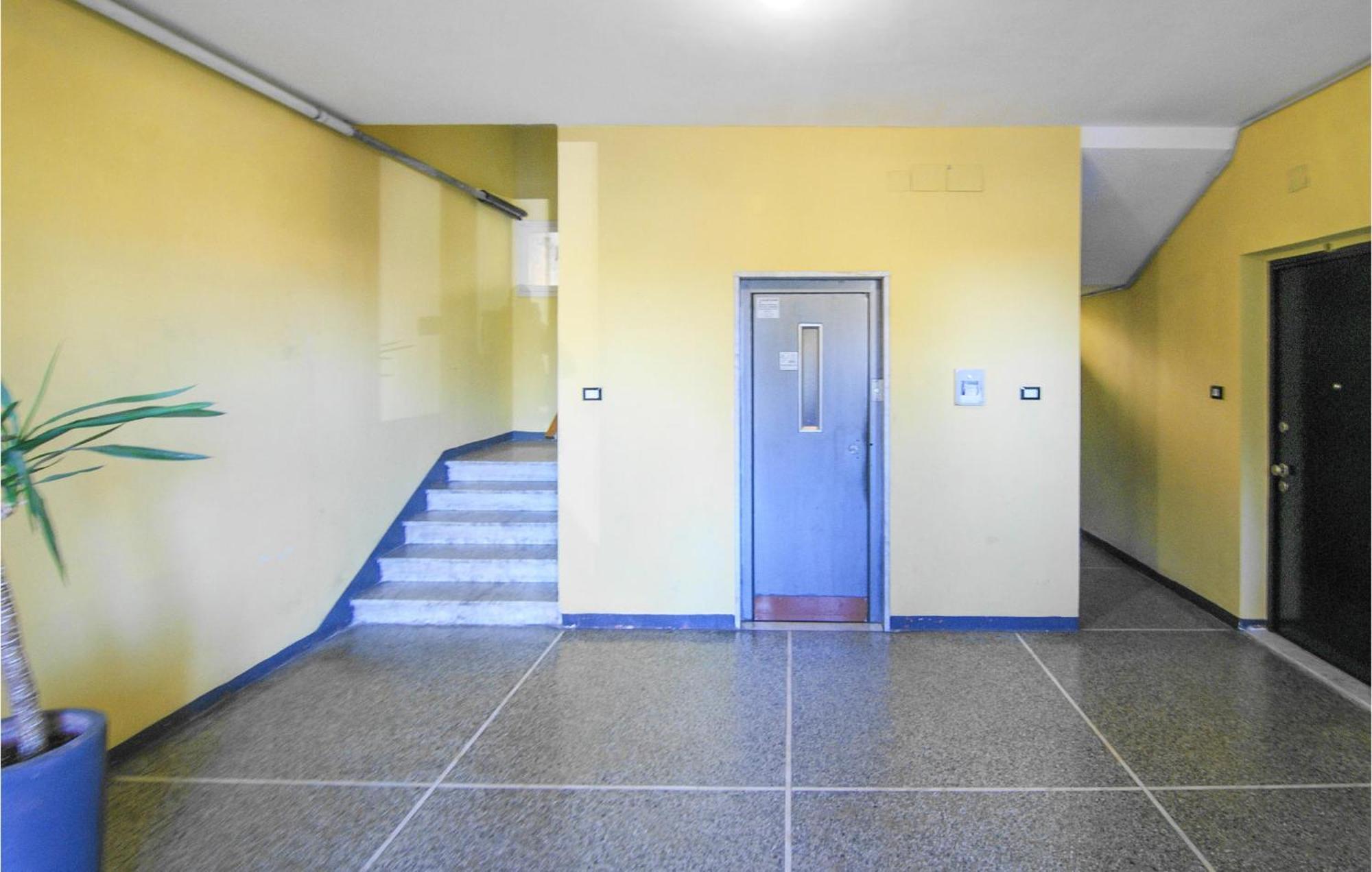 Cozy Apartment In La Spezia With Wifi Екстер'єр фото