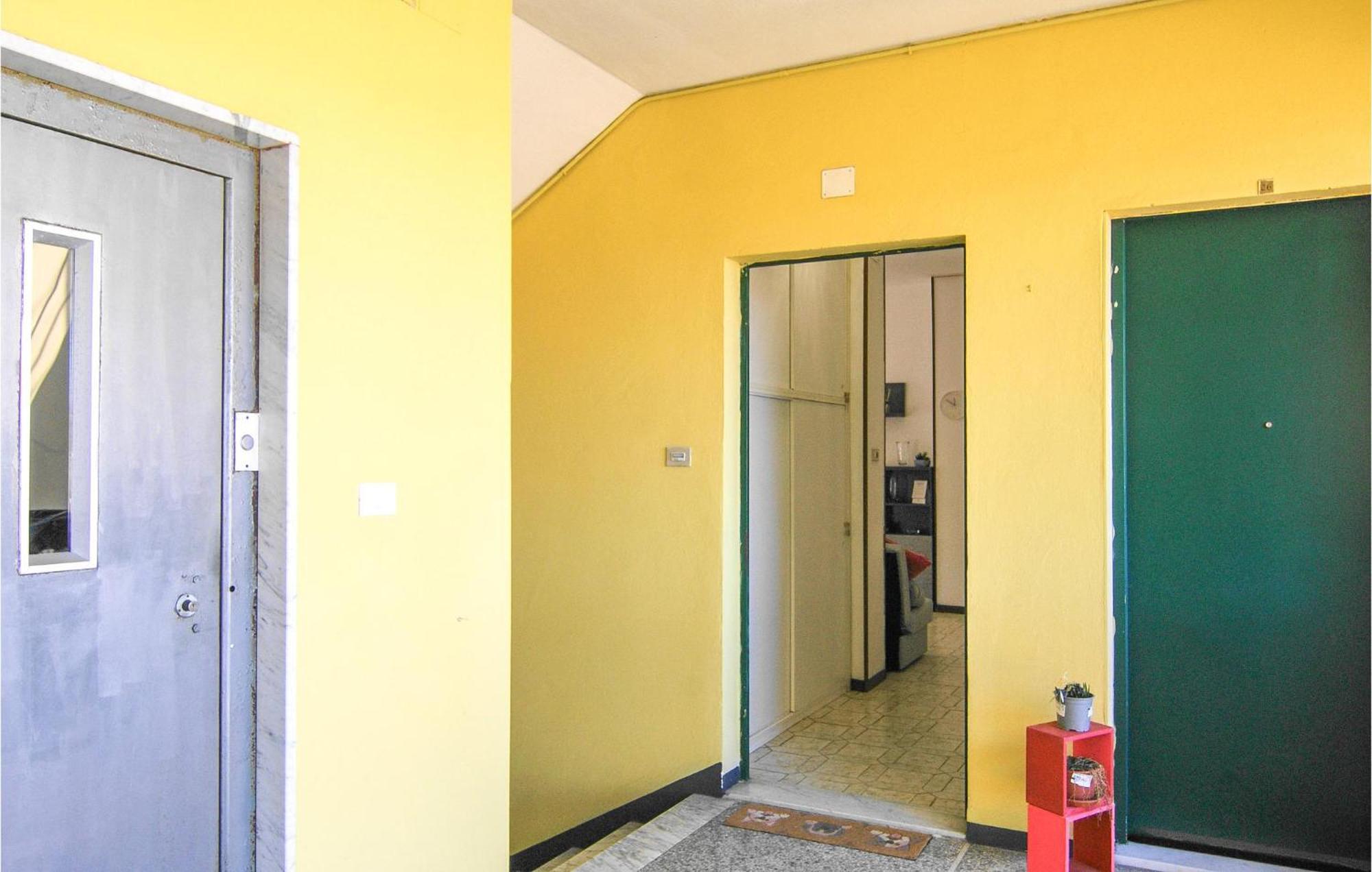 Cozy Apartment In La Spezia With Wifi Екстер'єр фото